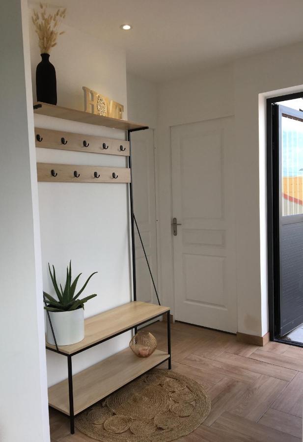 Cocon De L'Est I Apartment Saint Benoit Bagian luar foto